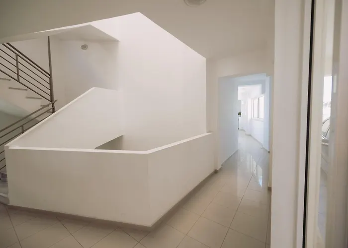 Minute House * Rethymno (Crete)